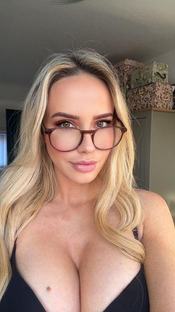 Rosie, 25 Caucasian female escort, Tacoma