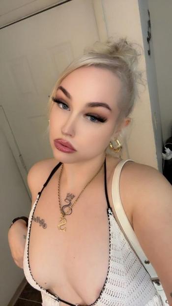 Renea, 26  female escort, Tacoma