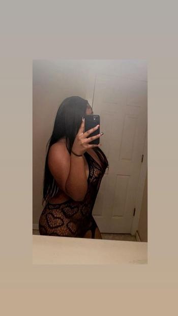 Paris, 21  female escort, Tacoma