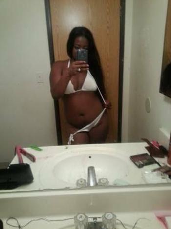 Nikkii, 33  female escort, Tacoma