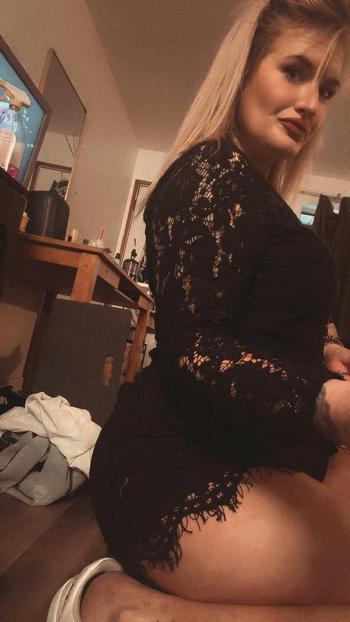 Emberlee rose, 30  female escort, Tacoma